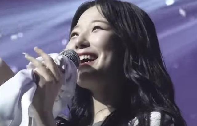 FROMIS 9  백지헌