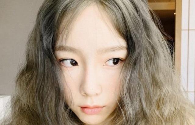 회색입은 태연