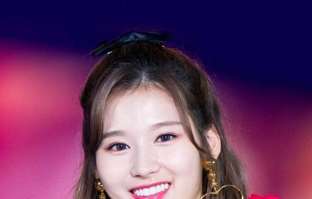 TWICE SANA