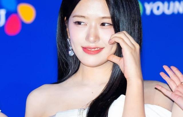 아이브 안유진