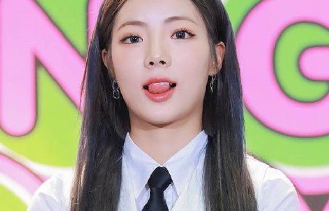 PURPLE KISS 나고은