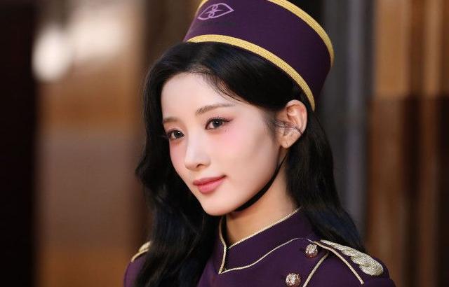 PURPLE KISS yuki
