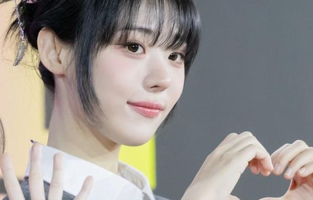 QWER 히나