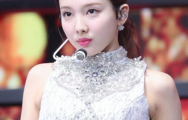 TWICE NAYEON