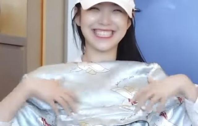 FROMIS 9  백지헌