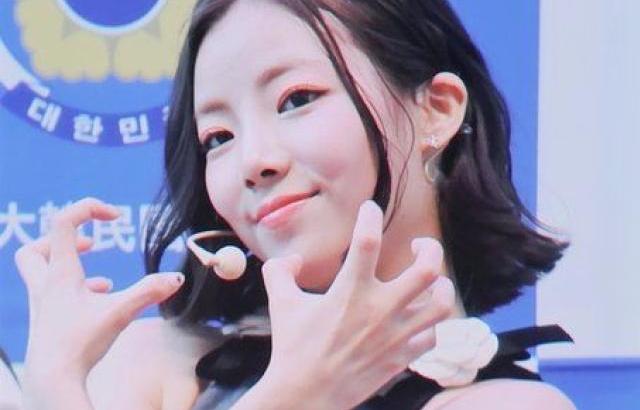 PURPLE KISS 나고은