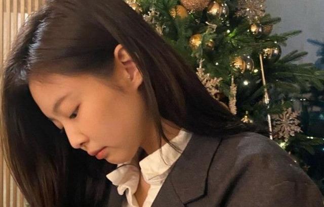 BLACKPINK JENNIE