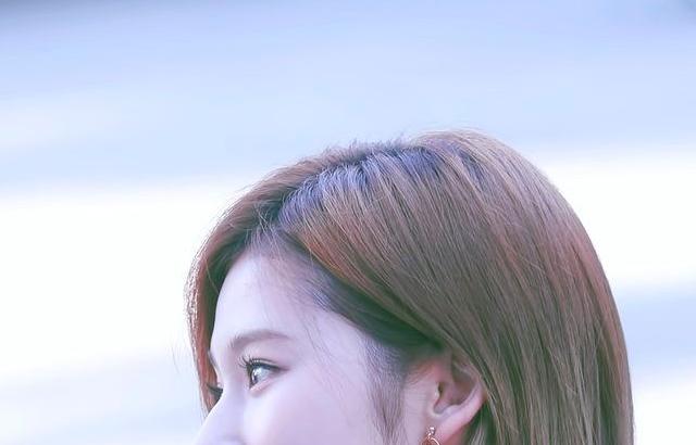 트와이스 사나