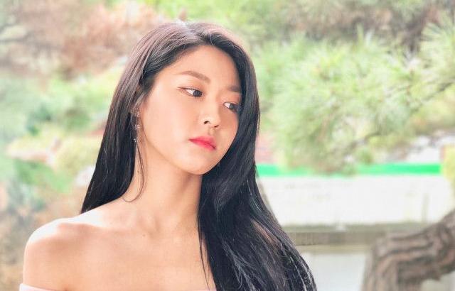 설현
