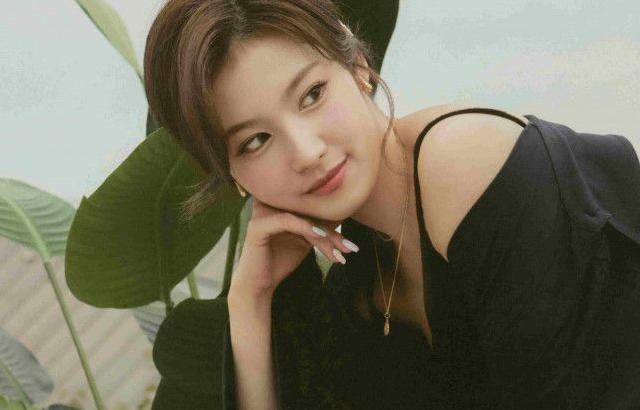 트와이스 사나