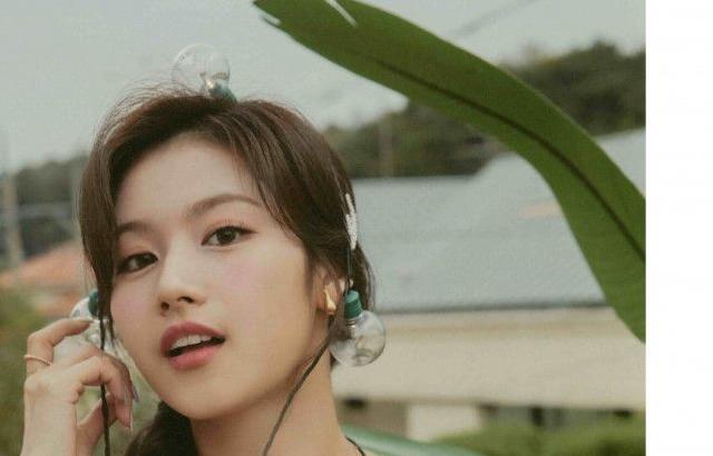 트와이스 사나