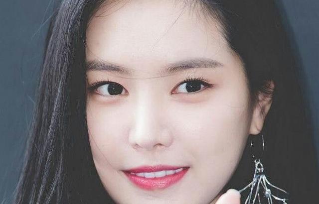 손나은