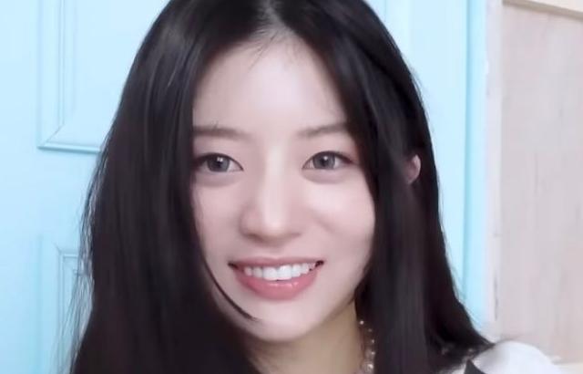 ILLIT 민주