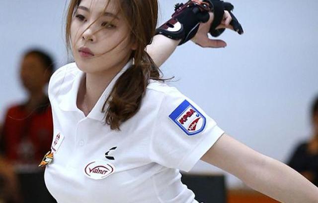 볼링치는 신수지