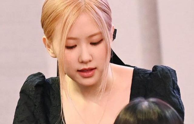 어제 팬사인회 블핑 제니 로제