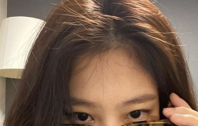 BLACKPINK JENNIE