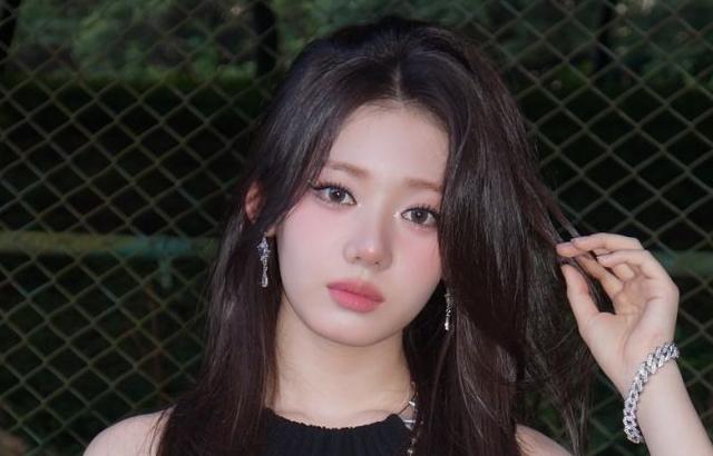 베이비몬스터 로라