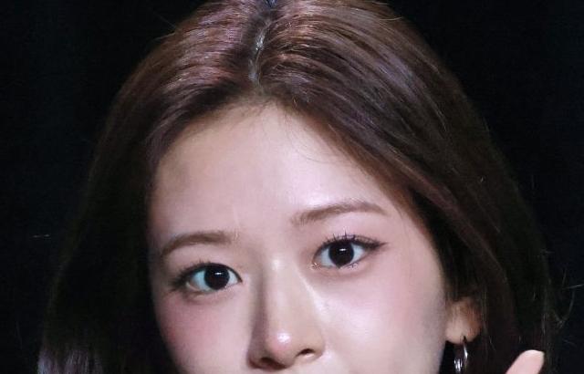 오늘자 안유진 (아이브)