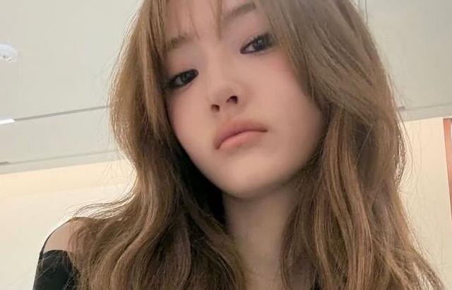 MEOVV (미야오) 엘라
