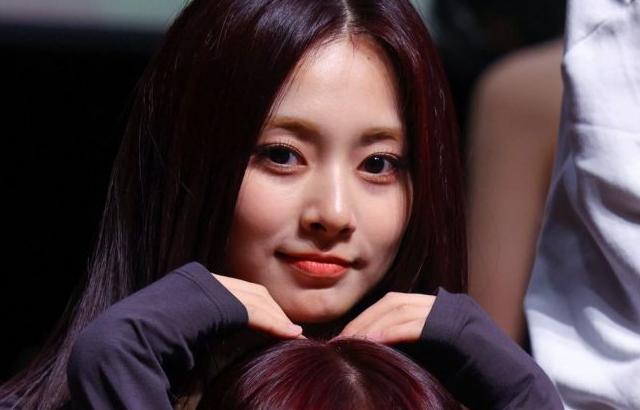 트와이스 쯔위  모모 정연
