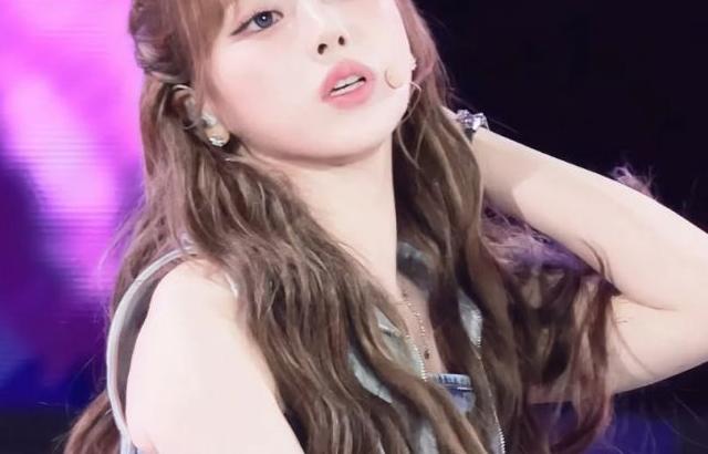 NMIXX (엔믹스) 지우