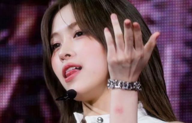 ITZY (있지) 류진