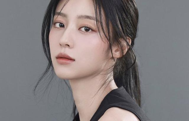 강민아