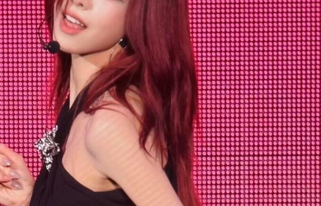 ITZY 유나 공연장 굴곡 몸매