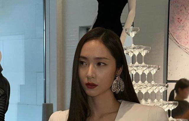 정수정 크리스탈 인별