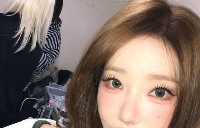 QWER 마젠타, 시연