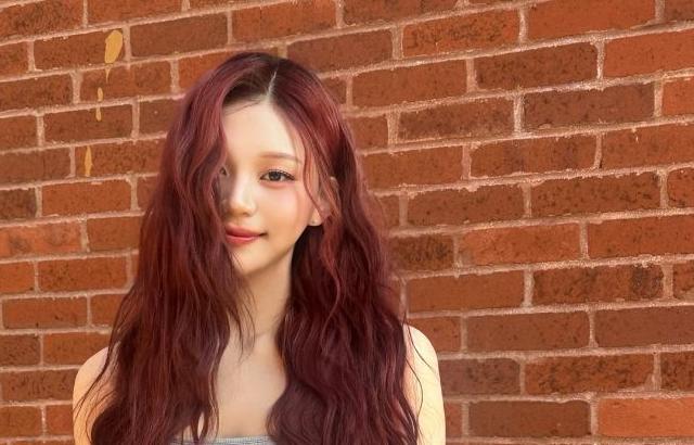 엄지 VIVIZ비비지 인별