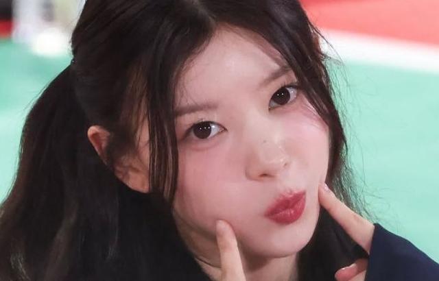 아일릿 (ILLIT) 모카