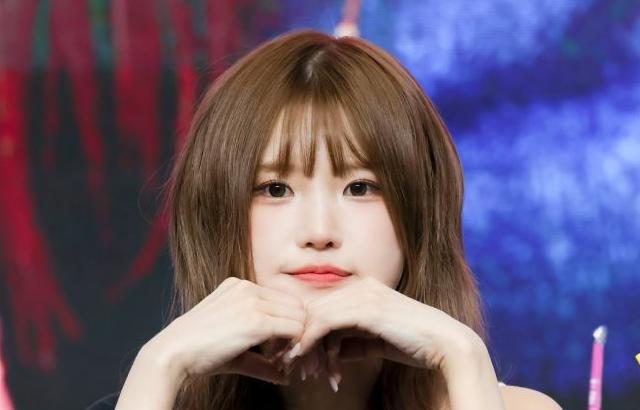 프로미스나인 송하영