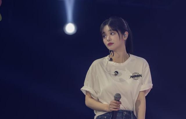 [QWER] 쵸단