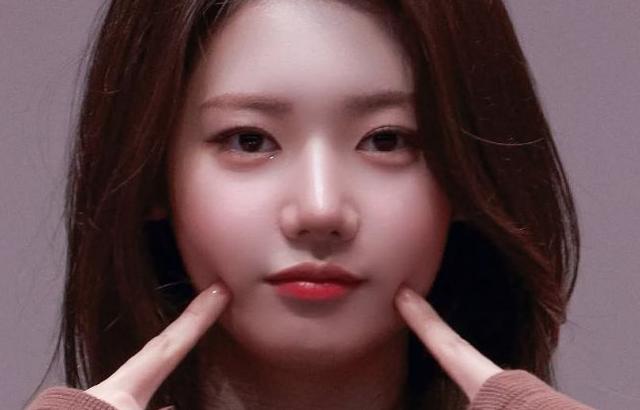 BABYMONSTER (베이비몬스터) 로라