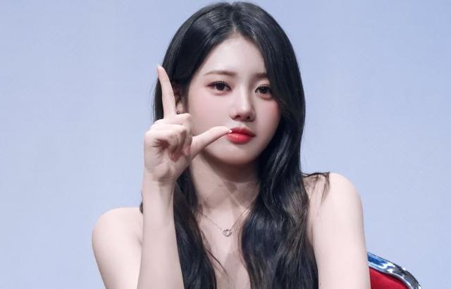 베이비몬스터 로라