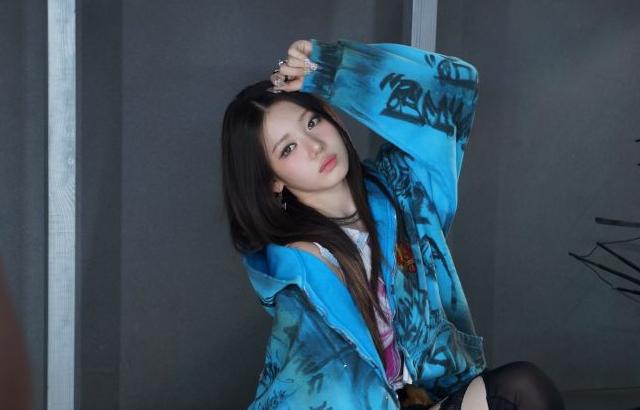 베이비몬스터, 로라, 아사