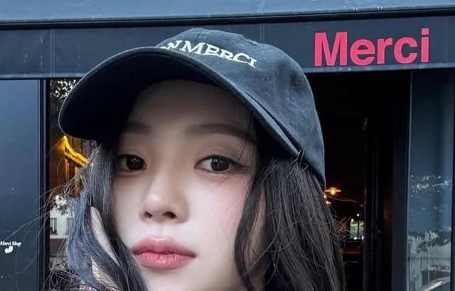 MEOVV (미야오) 나린