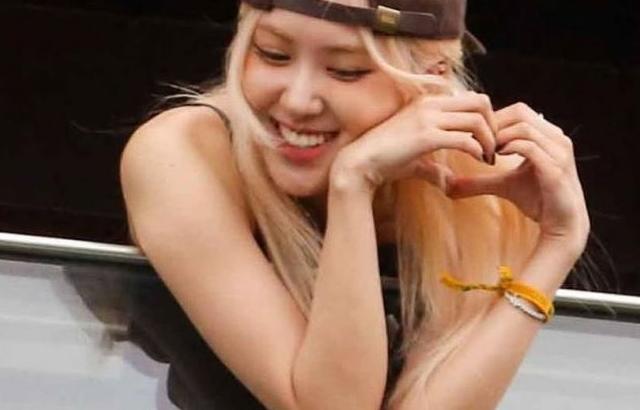 BLACKPINK (블랙핑크) 로제