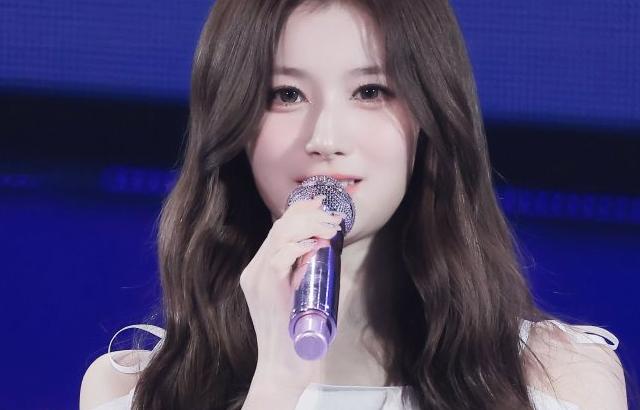 트와이스 사나