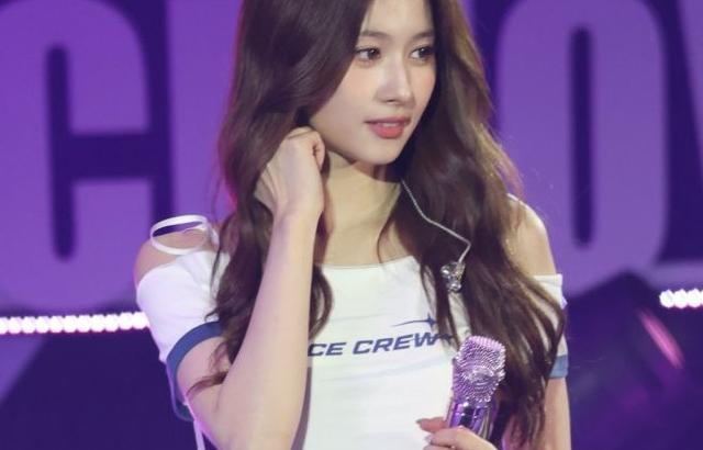 트와이스 사나