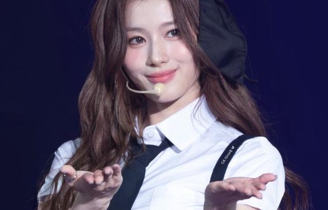 사나 TWICE트와이스 251018 FM