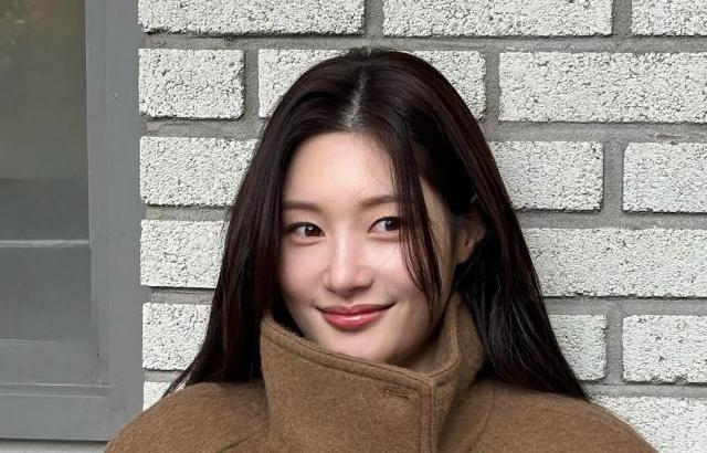 오늘자 정채연 인스타그램 업데이트.JPG
