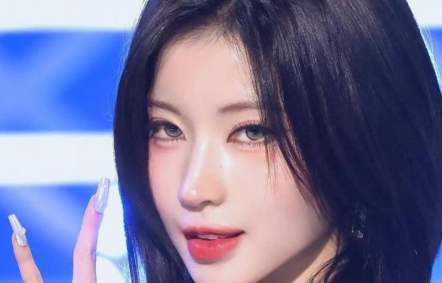 BABYMONSTER (베이비몬스터) 아사