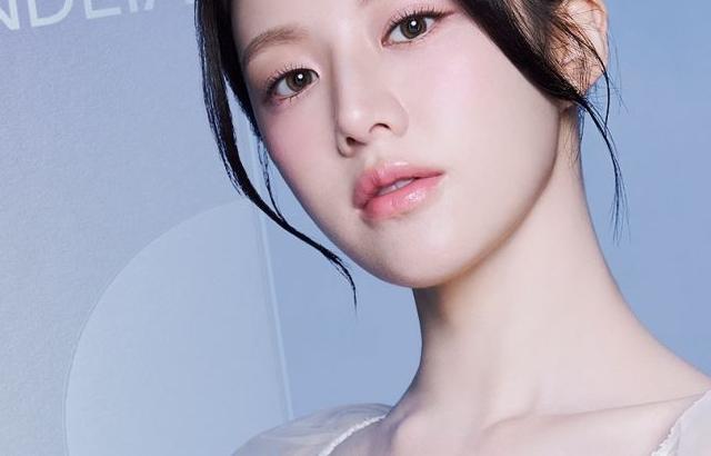 고윤정 디스커버리/ 렌즈미