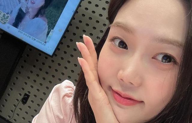 효정 오마이걸 볼륨을높여요