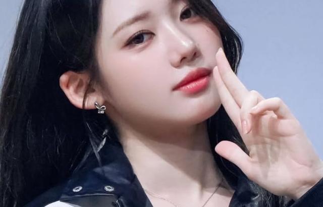 BABYMONSTER (베이비몬스터) 로라