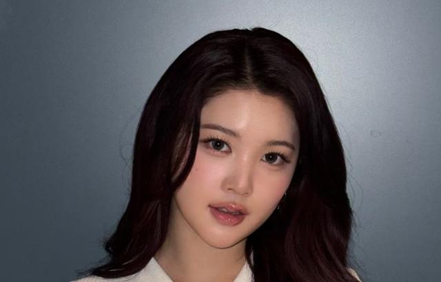 하츠투하츠 에이나