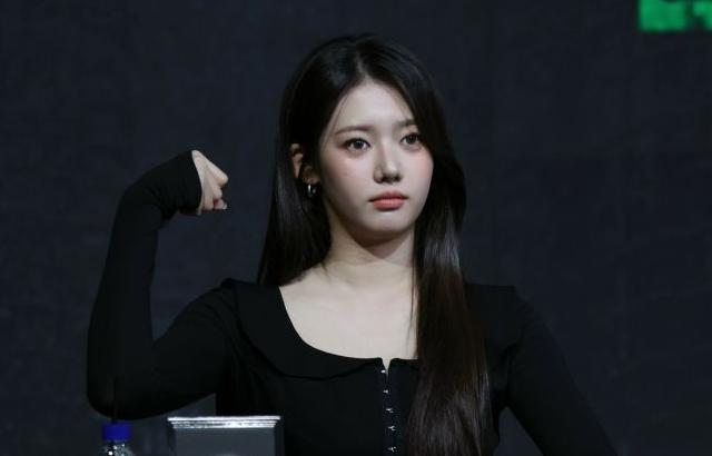 베이비몬스터 로라