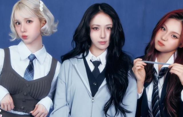 은하 신비 엄지 VIVIZ비비지 2026시즌그리팅 컨셉포토2